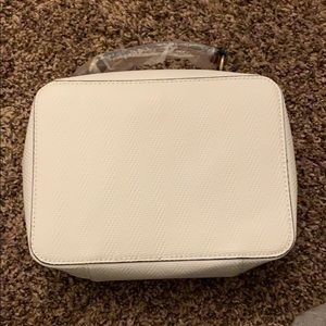 Cosmetic bag